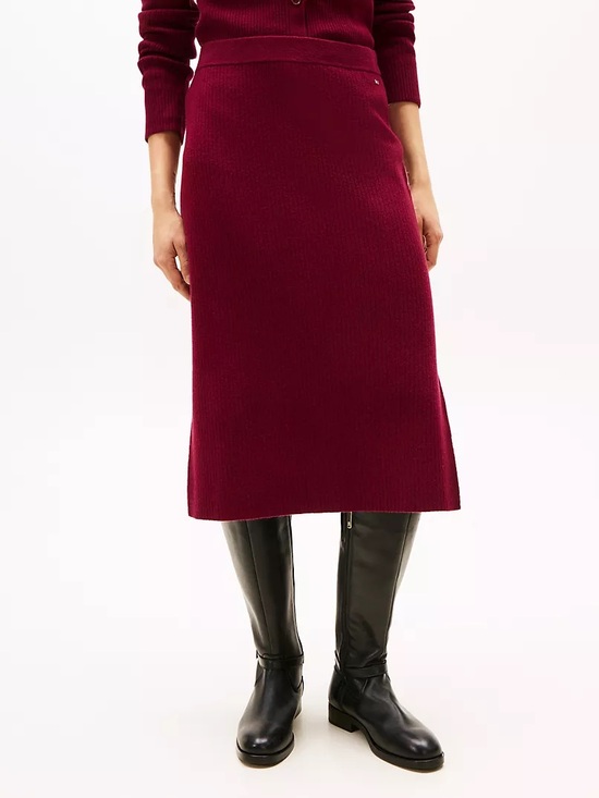 Tommy Hilfiger Dresses & Skirts - Tommy Hilfiger Women’s Ribbed Midi Skirt in Burgundy